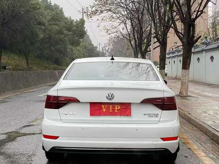 Фото 8 - Volkswagen Sagitar L
