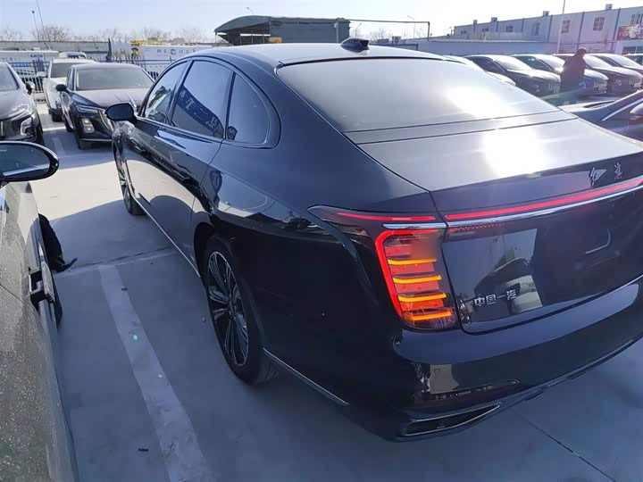 Фото 5 - Hongqi H9