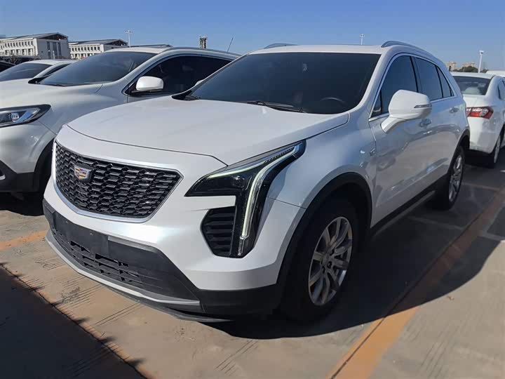 Фото 1 - Cadillac XT4