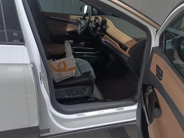 Фото 8 - Volkswagen ID.4 Crozz