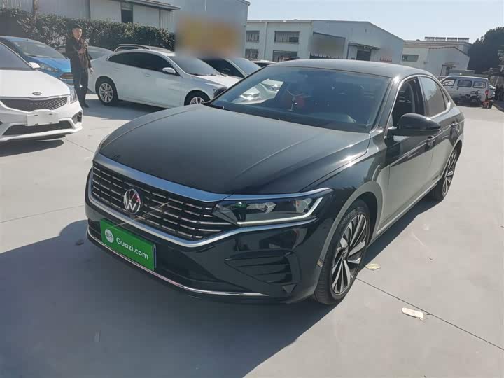 Фото 1 - Volkswagen Passat