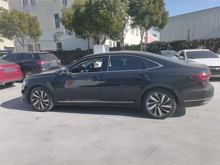 Фото 5 - Volkswagen Passat