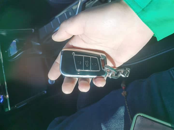 Фото 9 - Volkswagen Passat