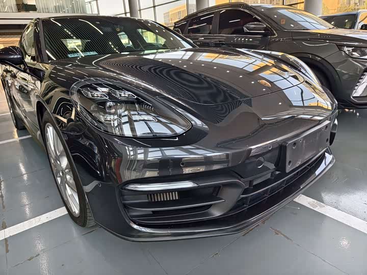 Фото 3 - Porsche Panamera
