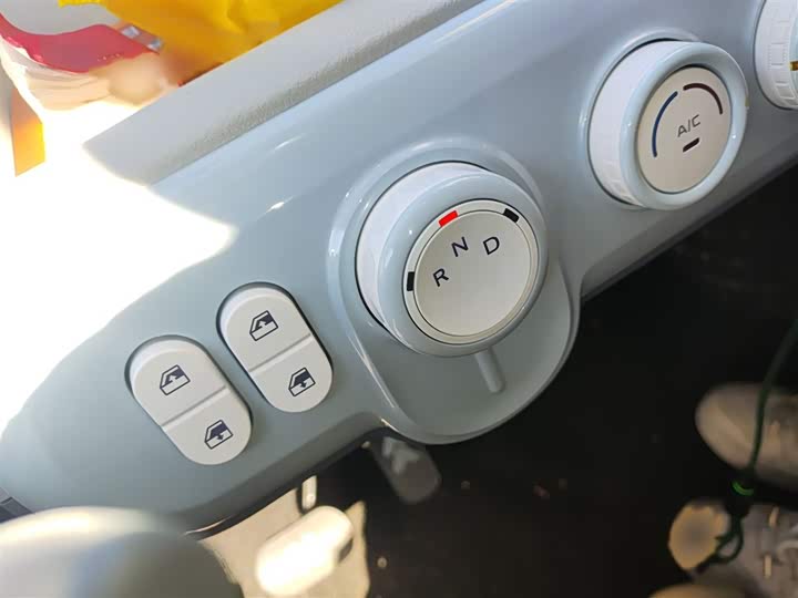 Фото 7 - Bestune Pony