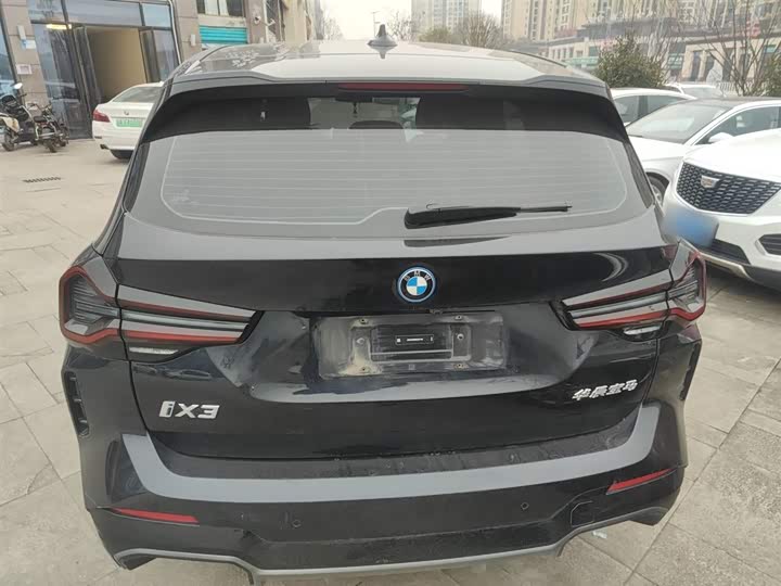 Фото 6 - BMW iX3