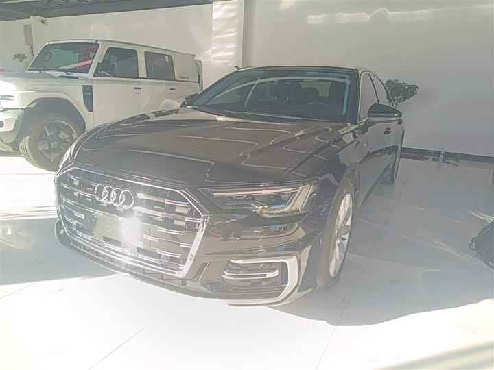 Фото 1 - Audi A6L