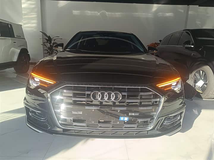 Фото 3 - Audi A6L