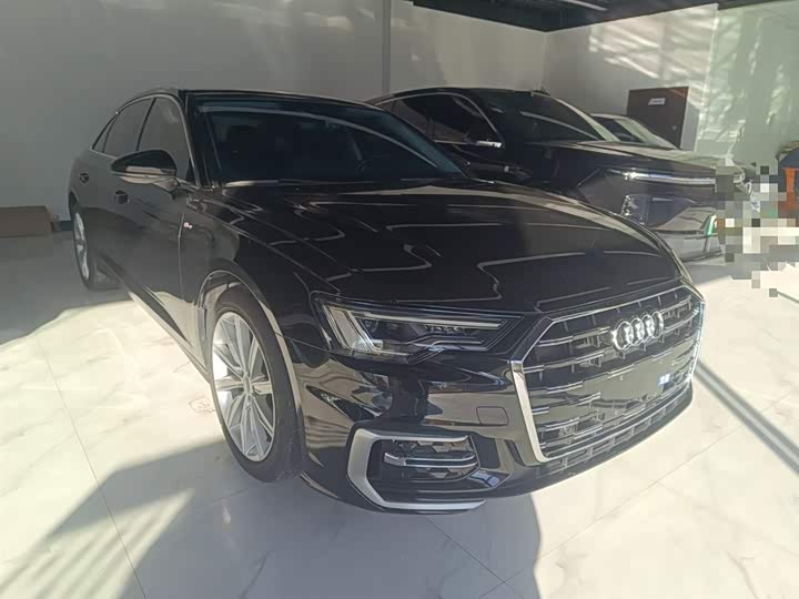 Фото 4 - Audi A6L