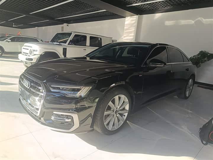 Фото 5 - Audi A6L