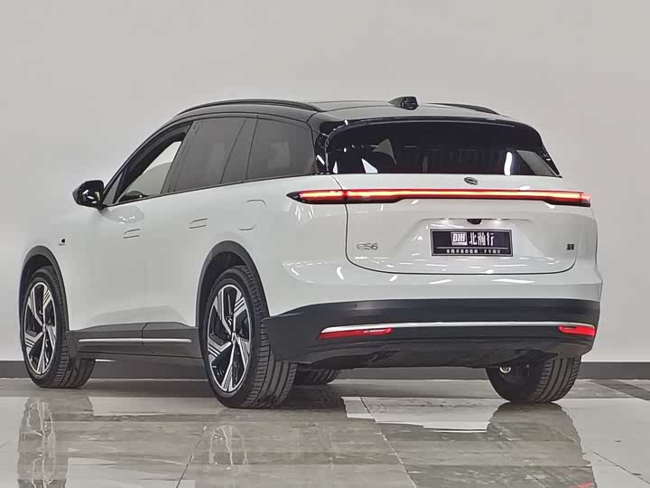 Фото 6 - Nio ES6