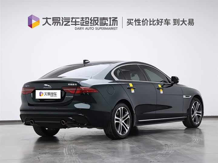 Фото 3 - Jaguar XE L