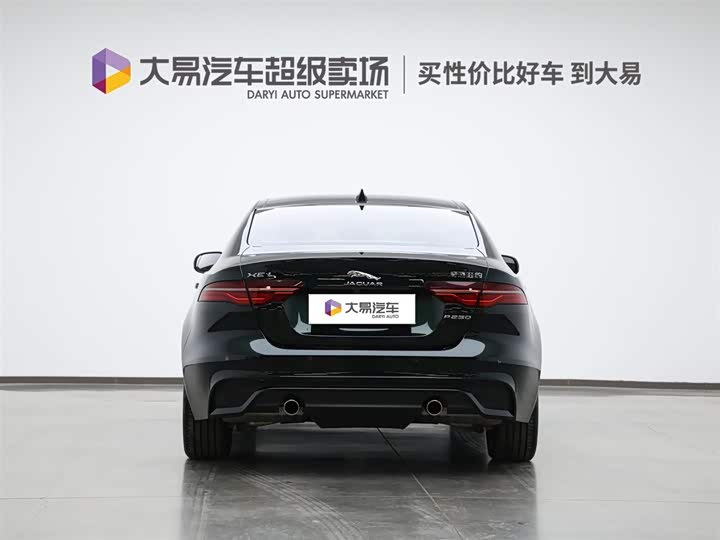 Фото 4 - Jaguar XE L