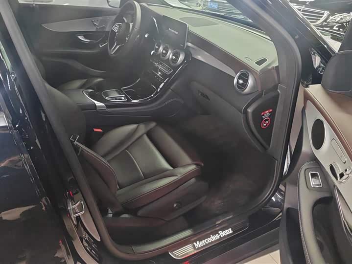 Фото 8 - Mercedes-Benz GLC-Class