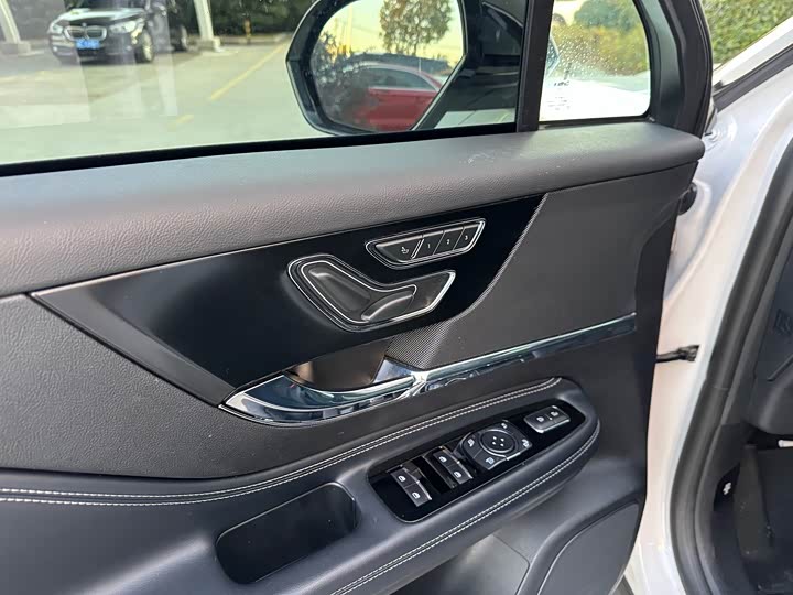 Фото 7 - Lincoln Corsair Hybrid