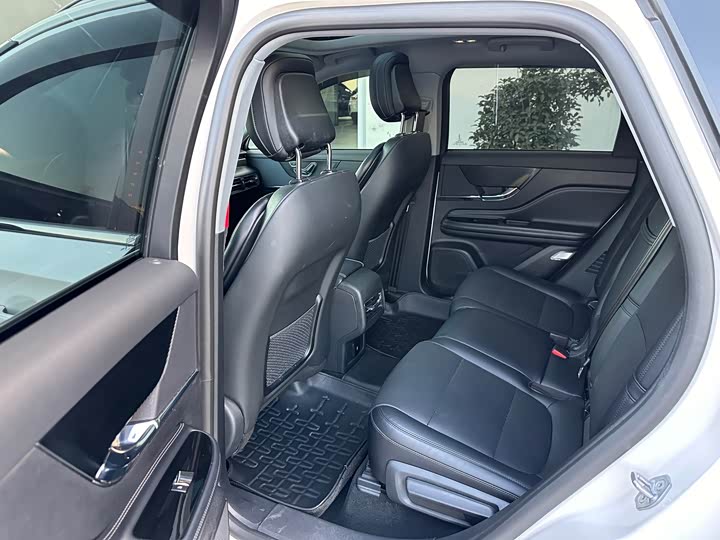 Фото 8 - Lincoln Corsair Hybrid