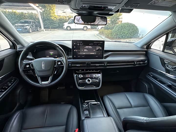 Фото 9 - Lincoln Corsair Hybrid