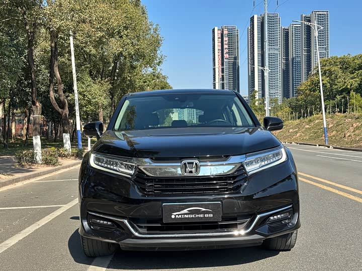 Фото 2 - Honda Avancier