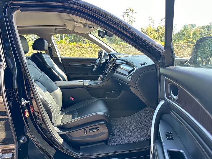 Фото 6 - Honda Avancier