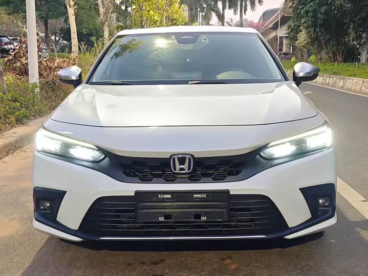Фото 2 - Honda Civic