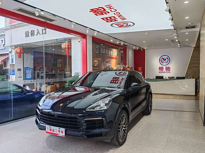 Фото 1 - Porsche Cayenne