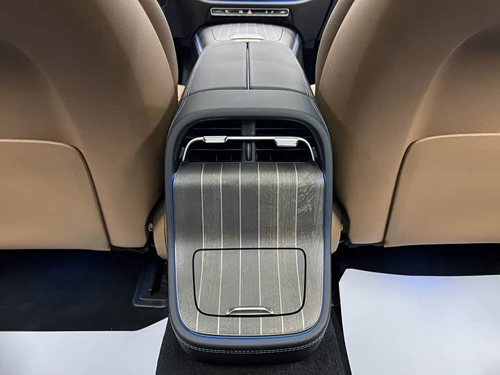 Фото 7 - Mercedes-Benz E-Class