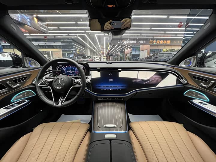 Фото 8 - Mercedes-Benz E-Class