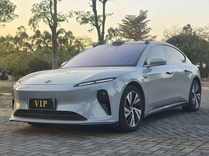 Фото 1 - Nio ET5