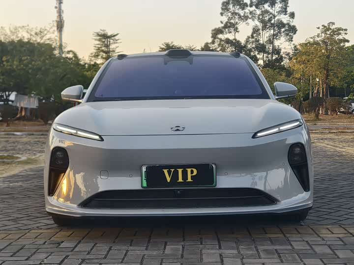 Фото 2 - Nio ET5