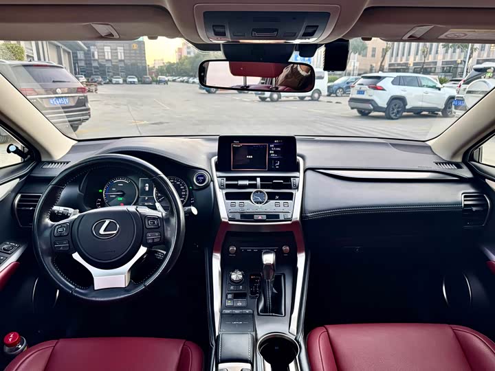 Фото 5 - Lexus NX