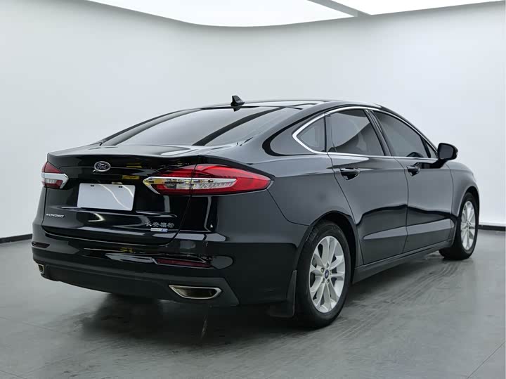 Фото 4 - Ford Mondeo