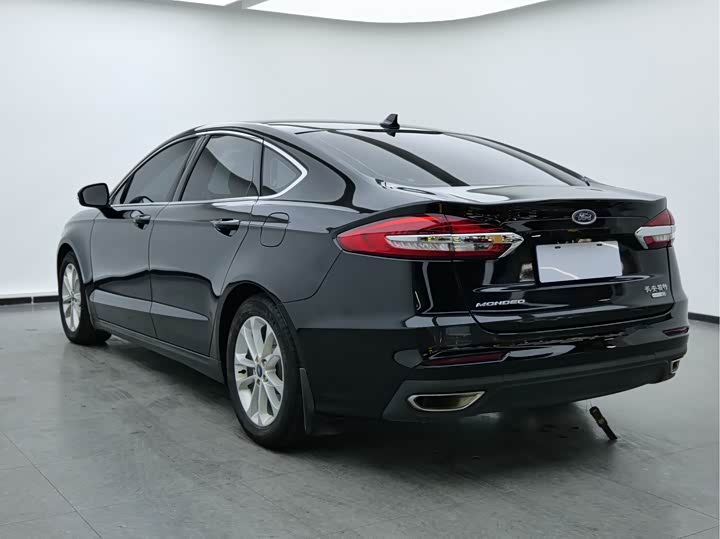 Фото 6 - Ford Mondeo