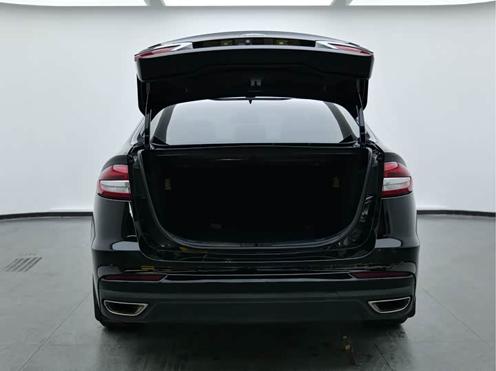 Фото 9 - Ford Mondeo