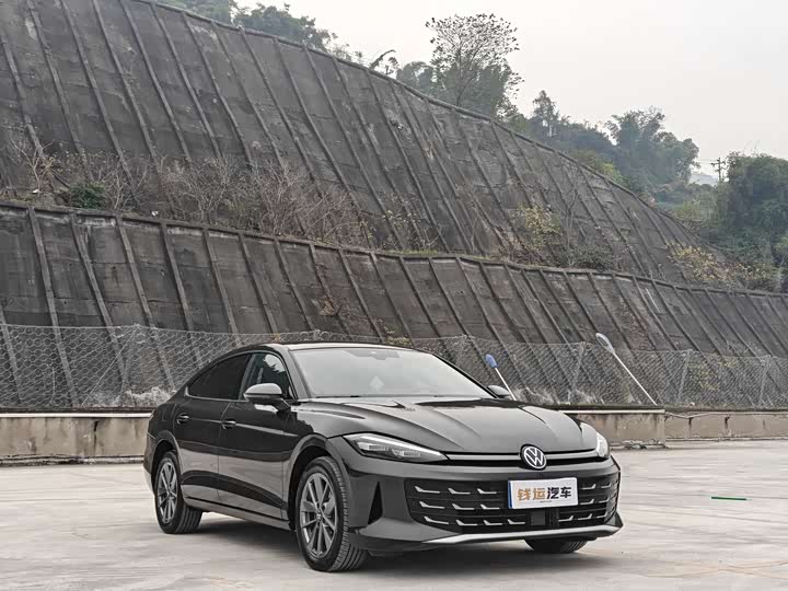 Фото 3 - Volkswagen Lamando L