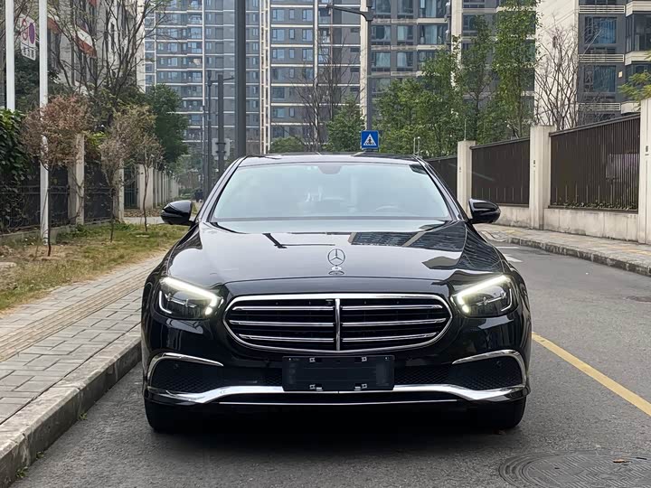 Фото 2 - Mercedes-Benz E-Class Hybrid