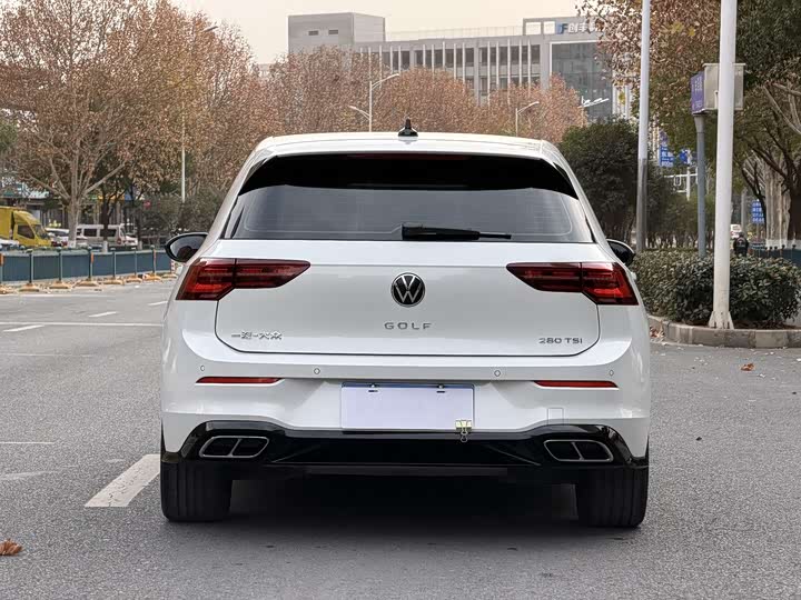 Фото 4 - Volkswagen Golf