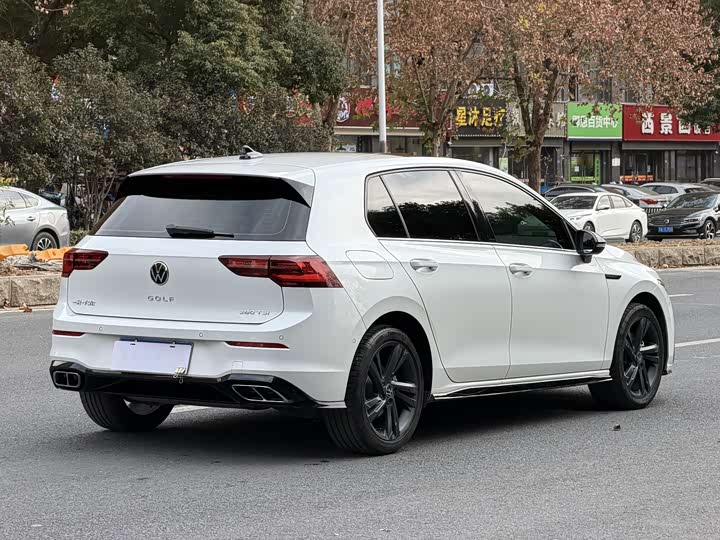 Фото 5 - Volkswagen Golf