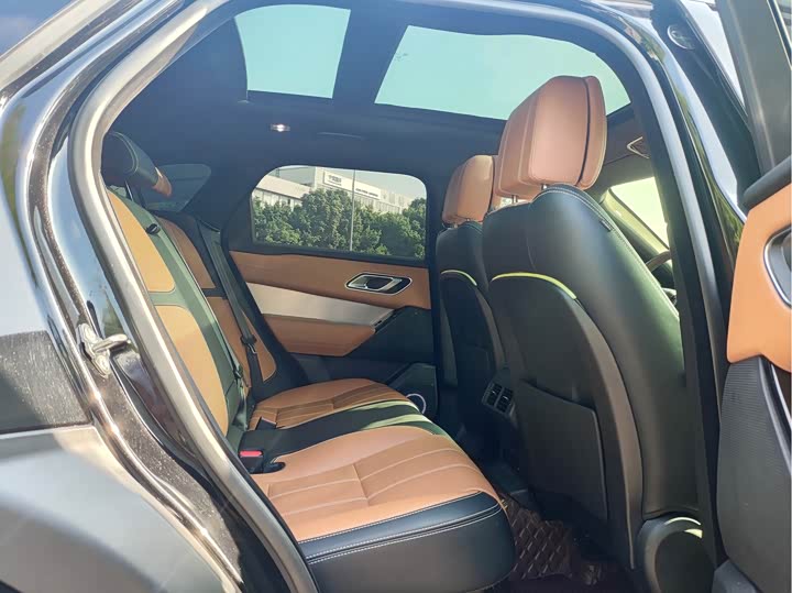 Фото 7 - Land Rover Range Rover Velar