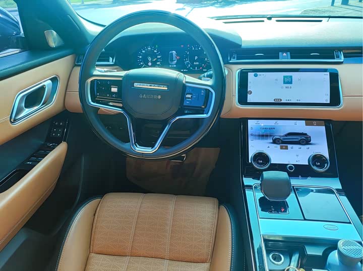 Фото 9 - Land Rover Range Rover Velar