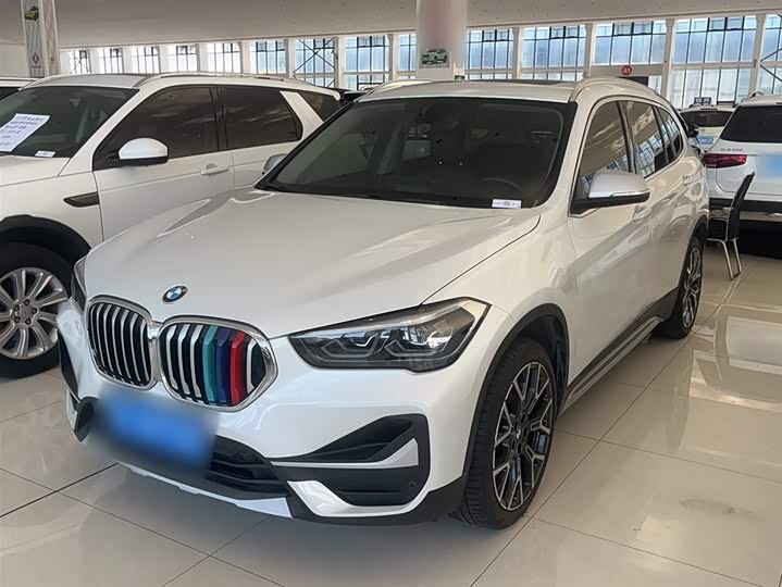 Фото 2 - BMW X1