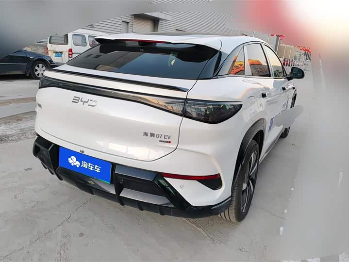 Фото 3 - BYD Sea Lion 07 EV