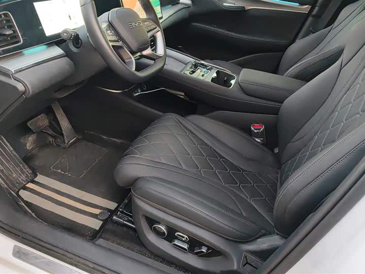 Фото 9 - BYD Sea Lion 07 EV