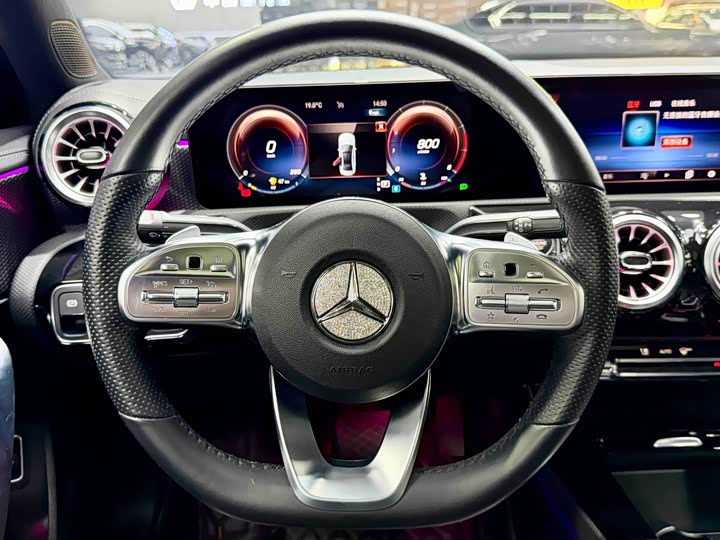 Фото 8 - Mercedes-Benz A-Class