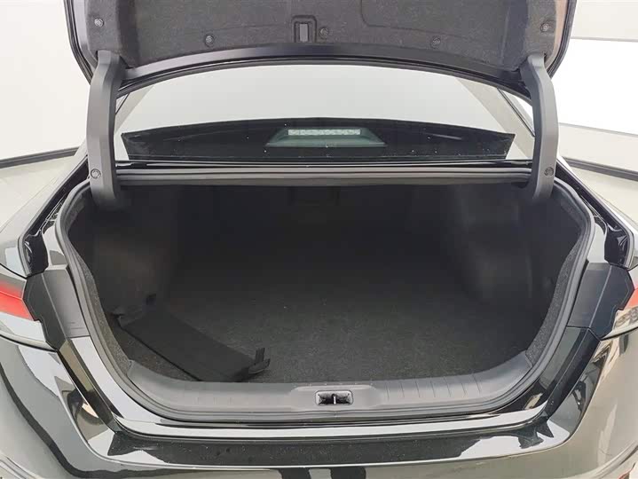 Фото 4 - Nissan Teana