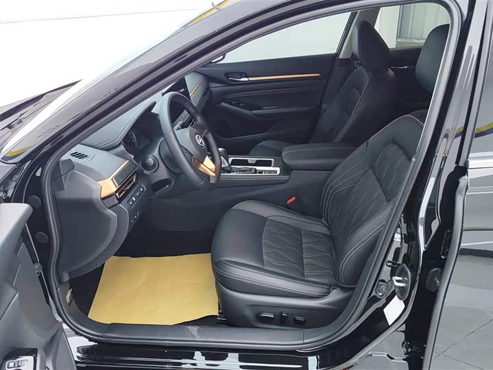 Фото 9 - Nissan Teana