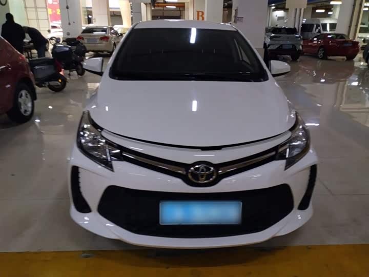 Фото 3 - Toyota Vios FS