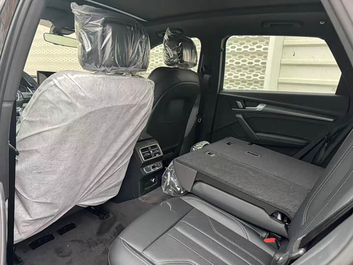 Фото 4 - Audi Q5L