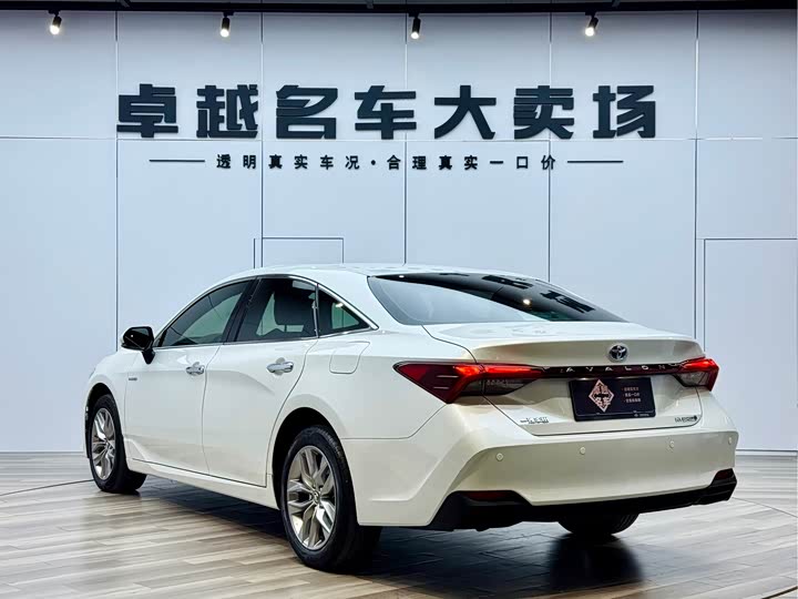 Фото 5 - Toyota Avalon