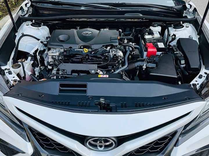 Фото 9 - Toyota Camry