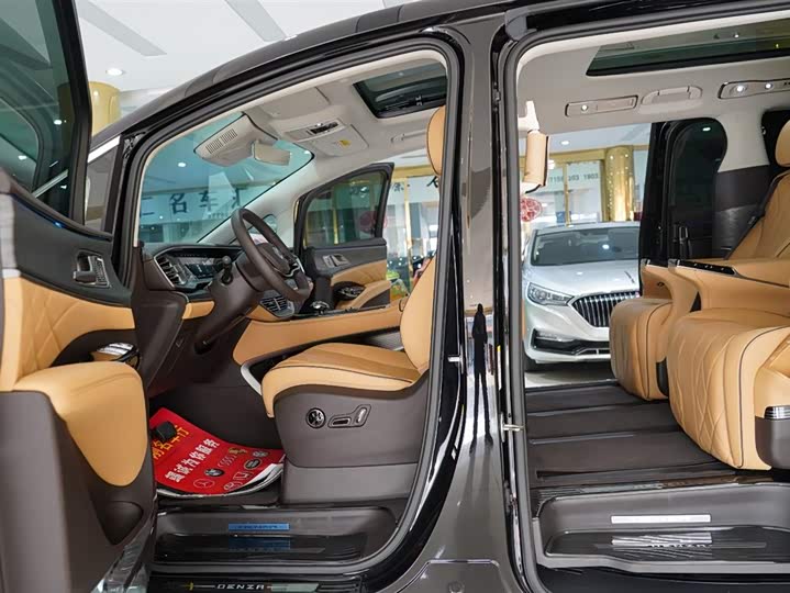 Фото 5 - Denza D9